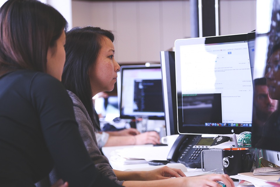 coding vs web design